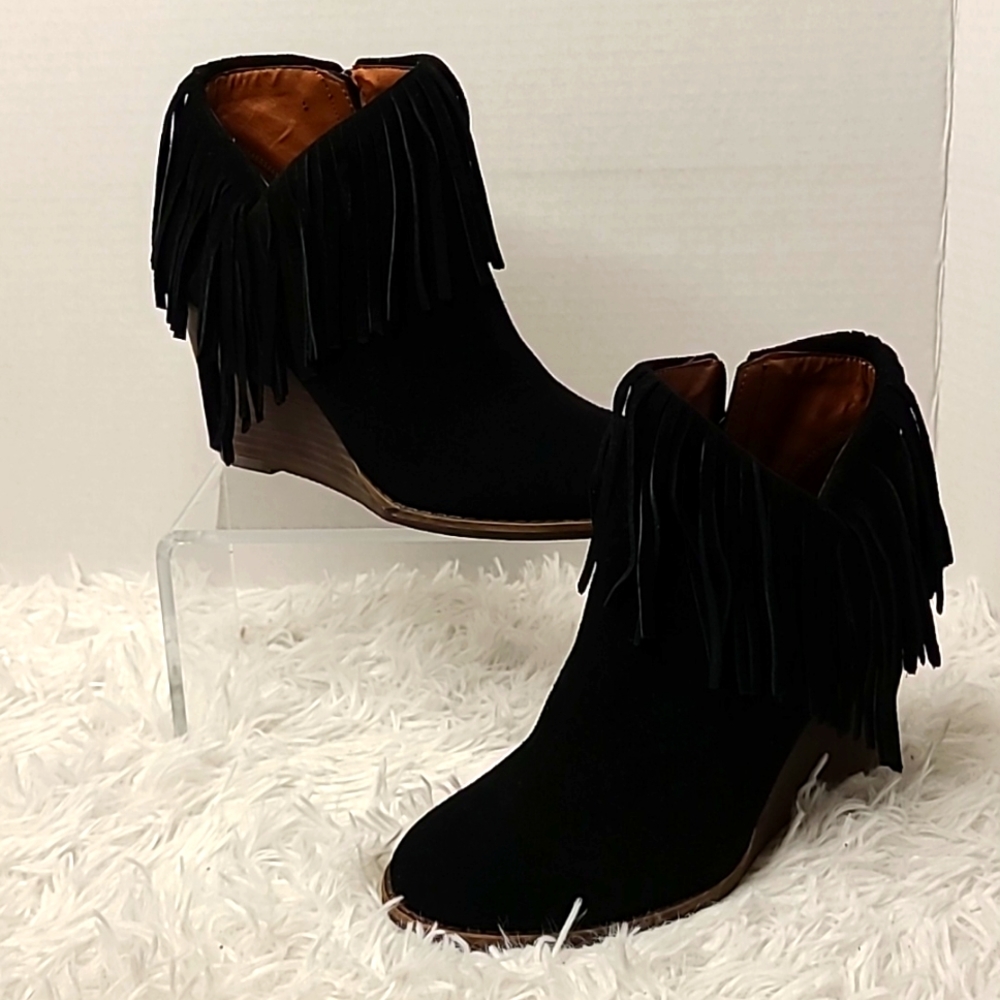 Lucky Brand Suede Fringe Ankle Boots